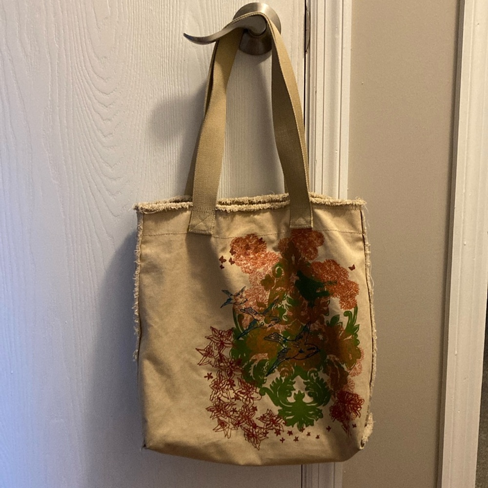 Relic Tote bag
